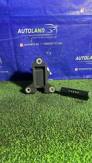 Подушка двигателя Rear