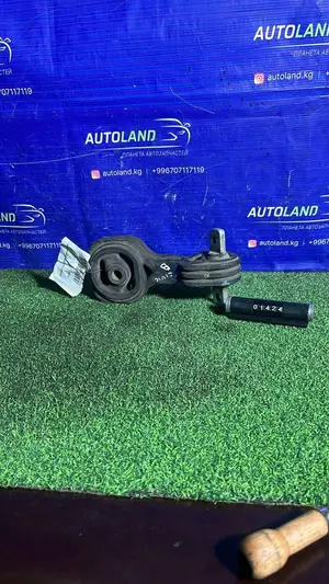 Подушка двигателя Rear