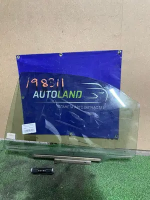 Стекло двери Rear LS