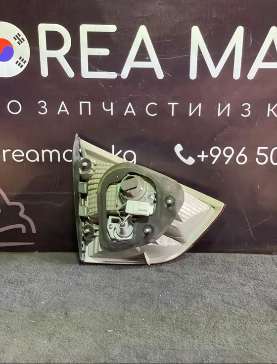Стоп фара / Задний фонарь / Плафон (на багажнике) RS (правый) — фото 5